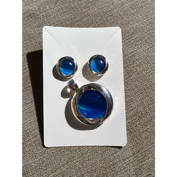 KC Marked Blue & Silver Tone Earrings with Matching Pendant - Picture 8 of 9